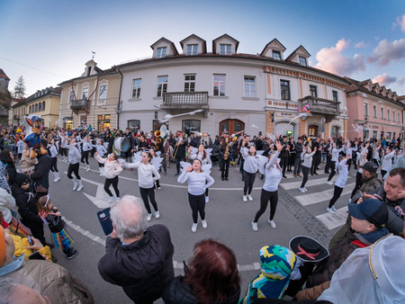 Kamniški karneval navdušil z barvito povorko (47)